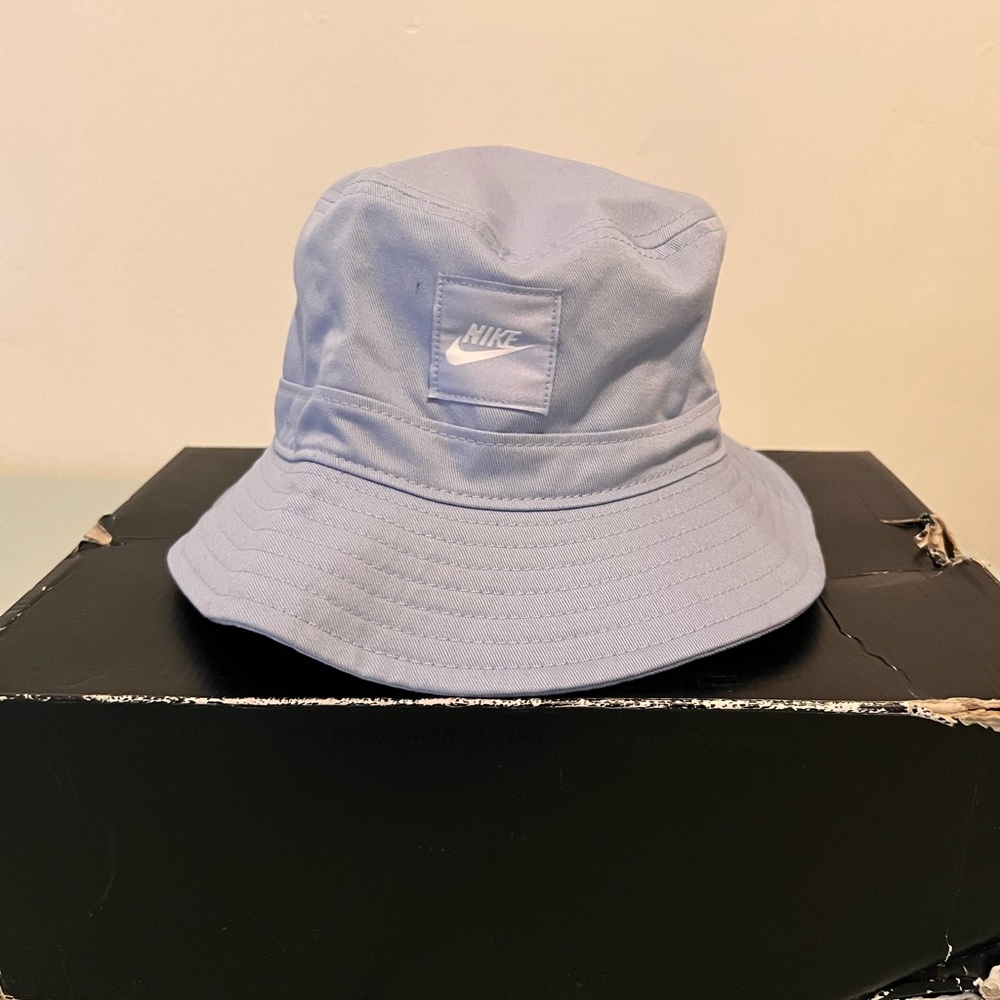 Nike unisex baby blue bucket hat!!